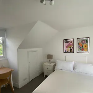 Beautiful Flat In Bow Apartment London